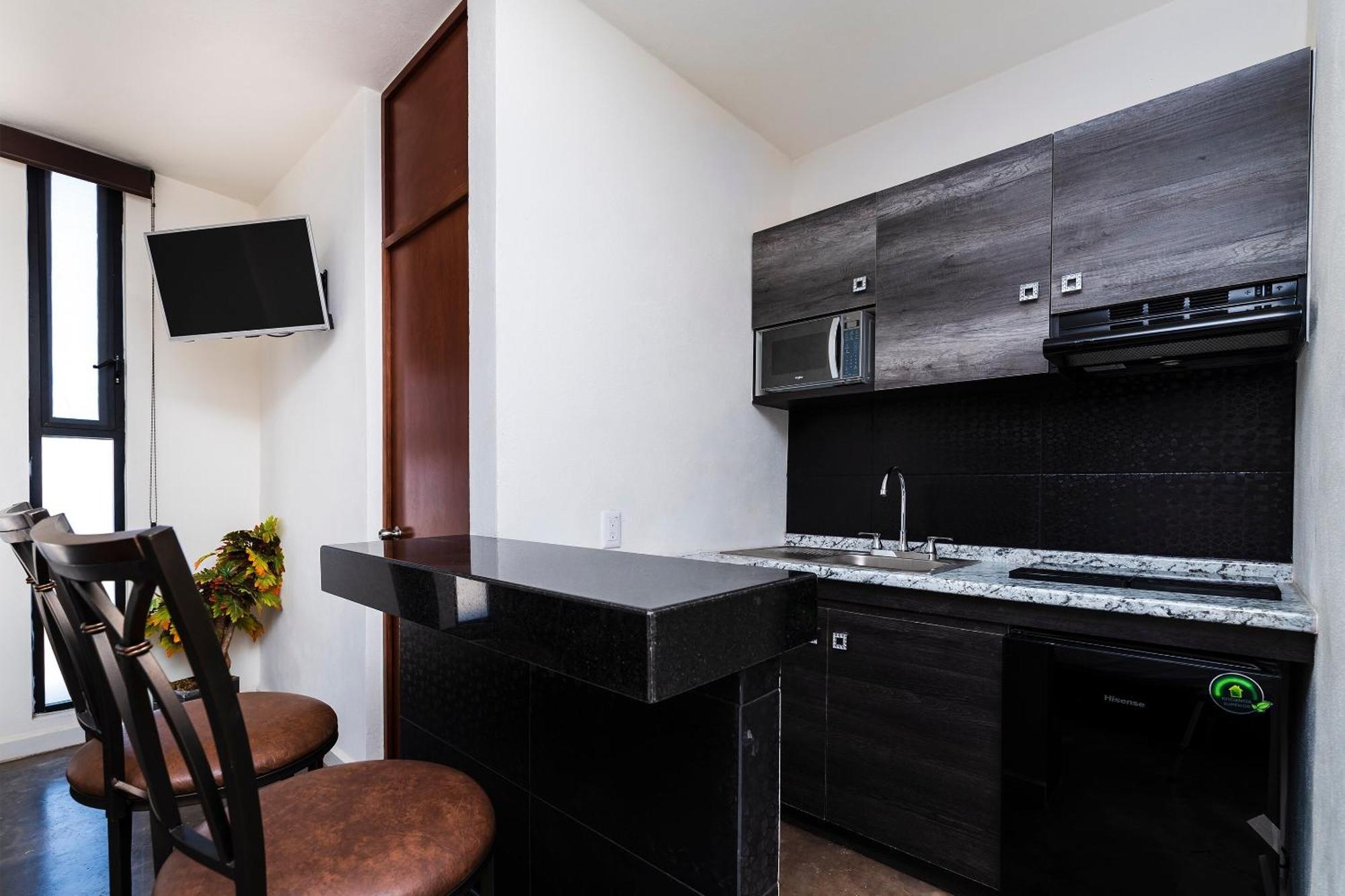 Capital O Hotel Joyma Suites, San Luis San Luis Potosí Екстериор снимка