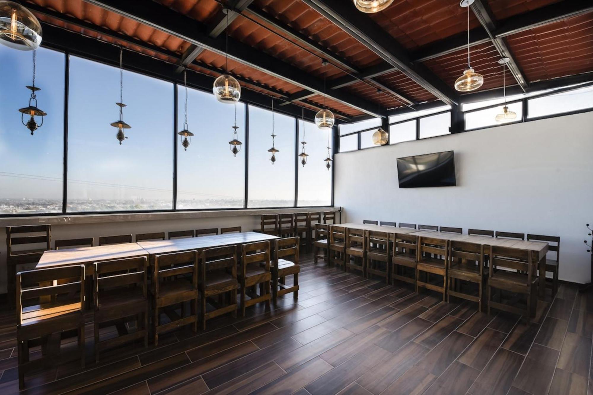 Capital O Hotel Joyma Suites, San Luis San Luis Potosí Екстериор снимка